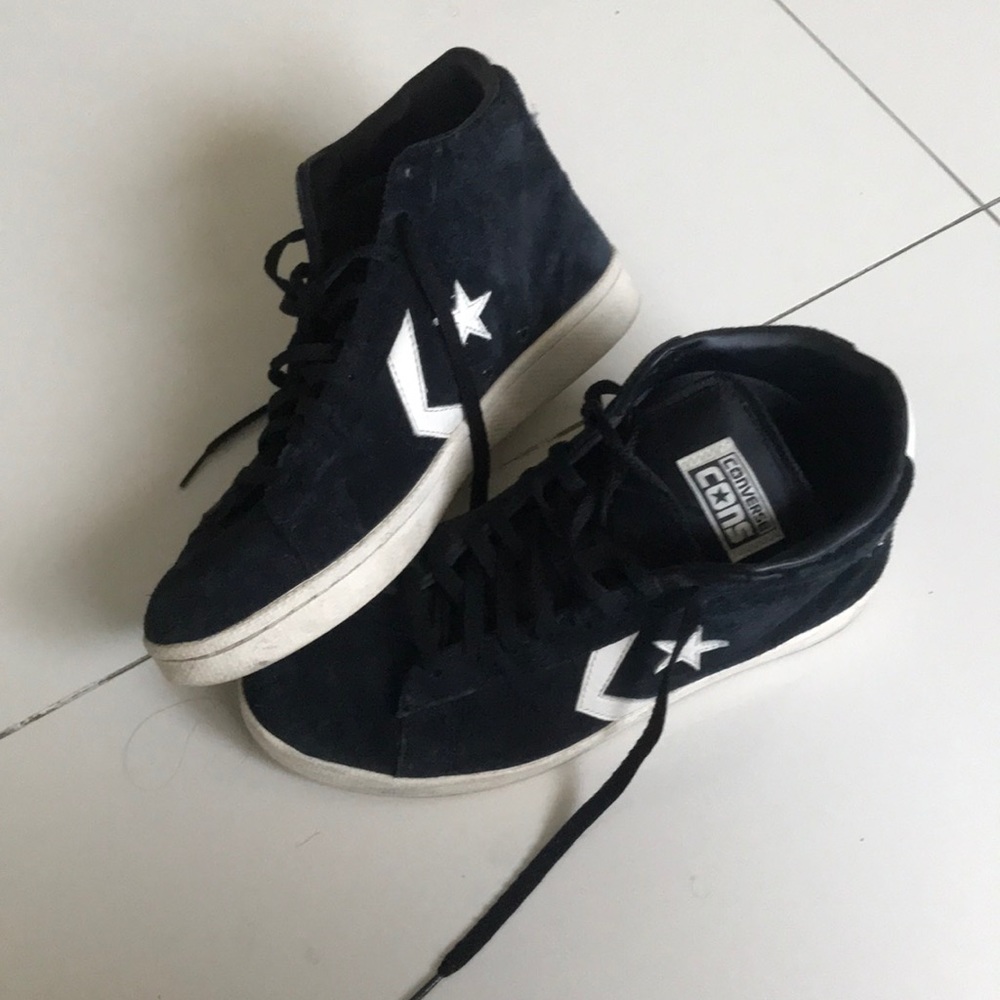 Converse suede high tops size 10 men